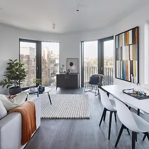 https://the-eight-apartments-shoreditch.cambridgehotelsuk.com